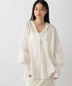 アパートバイローリーズ　スキッパーパフチュニック　ブラウス　lowrysfarmのサムネイル