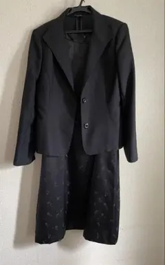 黒のスーツ・フォーマルセット（ドレス＆ジャケット　スカート）