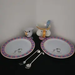 『美女と野獣』　チップ　ポット夫人　皿　マグカップ　カトラリー　食器セット