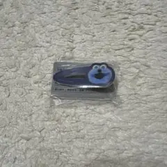 パペットスンスン　アクリルヘアクリップ　ネイビー