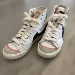 Nike ハイカットスニーカー ホワイト/グレー/ブラック　23センチ