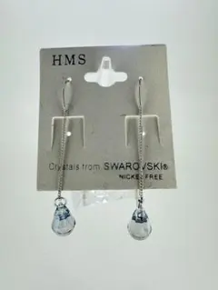 SWAROVSKI ドロップ型ピアス