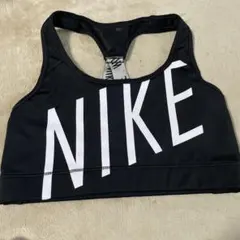 NIKE スポーツブラ ブラック Mサイズのサムネイル