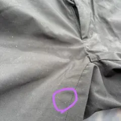 はまこうたさま専用！UNIQLO×theory 黒 パンツ　小さな穴あり