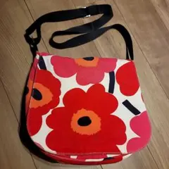 marimekko フラワーパターン ショルダーバッグ