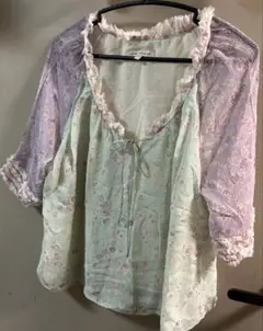 ローラアシュレイトップス