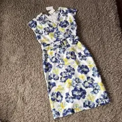 新品タグ付！VICKY 花柄ワンピース Vネック ベルト Mのサムネイル