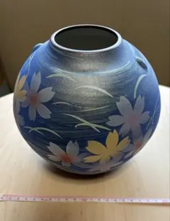 青色花柄陶器製花瓶 中型