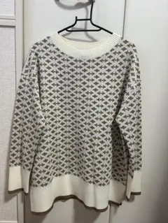 【新品・未使用】UNTITLED ニット セーター 長袖 幾何学模様 Mサイズのサムネイル