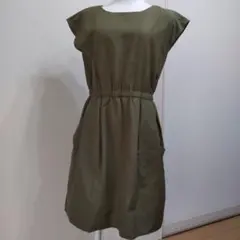 カーキ ウエストゴムワンピース未使用タグ付きテチチ