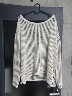 アイボリー メッシュ編み オフショルダーセーター