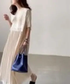 つ*ん様 N.s ベージュ プリーツ 半袖ワンピース