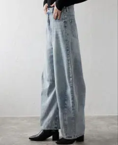 【新品タグ付】定価8,690円 r. ホイルペイント カーブパンツ ライトブルー