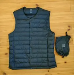 ユニクロ ウルトラライトダウンベスト　ネイビー Sサイズ