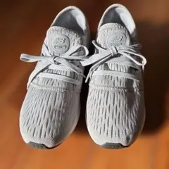 ニューバランス　ランニングシューズ　トレーニングシューズ　　25センチ