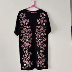 ZARAザラ　花柄プリントチュニック ブラック 半袖のサムネイル