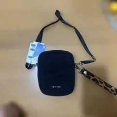 TRIP.INN スマホショルダーバッグ ブラック レオパード柄ストラップ