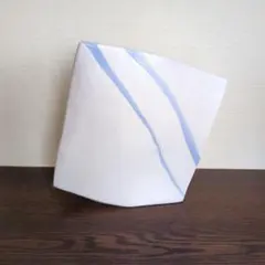 青いラインの陶器花瓶　生け花華道　自由花花器　池坊草月流　変形花器