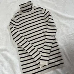 新品　ユニクロ　エクストラファインメリノリブタートルネックセーター　XL