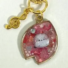 シマエナガ　赤ちゃん　花びら　キーホルダー　レジン