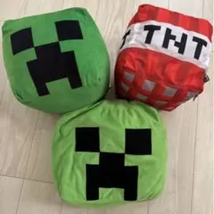 マインクラフト　キューブ型BIGぬいぐるみ　TNT＆クリーパークッション２点