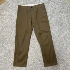 ユニクロ　メンズ　チノパン