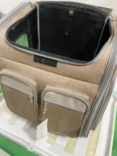 ボックス型キャリーバッグ ベージュ