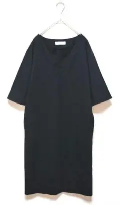 美品　ADORE　スリットネックステッチデザインゆったりワンピース　黒　38