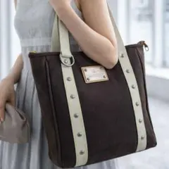 Item thumbnail for item 21b47001-98a3-4c30-ae44-0f725fcb9884