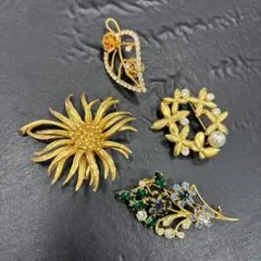 ゴールドトーン 花モチーフ ブローチ　ヴィンテージ