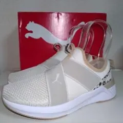 プーマ　PUMA　スリッポン　スニーカー