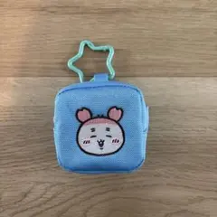 ちいかわ　カラビナつき刺繍スクエアミニポーチ　カニちゃん　古本屋