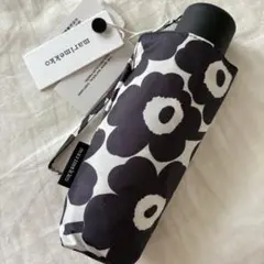 新品未使用 marimekko 折り畳み傘 マリメッコ ウニッコ ブラックのサムネイル