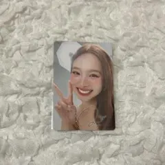 TWICE ナヨン　カラコン　トレカ