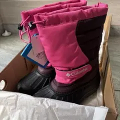Columbia スノーブーツ　24サイズ　新品です！
