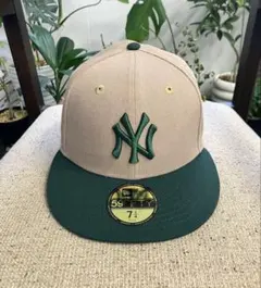 New Era 59FIFTY ニューヨークヤンキース キャップ 深緑/ベージュ