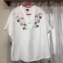 アズノゥアズ　ブラウスのサムネイル
