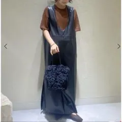 新品　ヤマダヤ　Aga Uネックレザーライクジャンパースカート