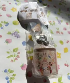 Disney ディズニー　カプセルトイ　クランチ　40周年　チョコレート