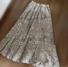 インド製　ボタニカルプリント　花柄　ロングフレア　ギャザースカート　オリーブ色のサムネイル