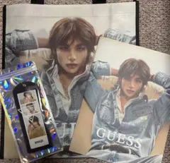 GUESS デニムキーホルダー ブックレット パンフ フォトブック