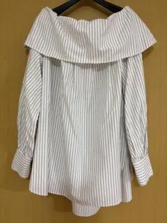 Stola. ブラウスのサムネイル