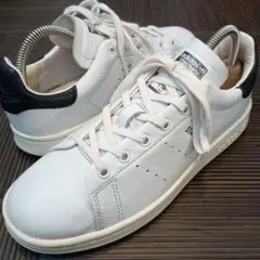 アディダス スタンスミス LUX 白x黒 23センチ