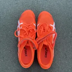asics スパイクシューズ オレンジ