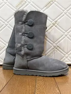 【美品】UGG　 アグ　ベイリーボタン　ロングムートンブーツ　グレー　24cm