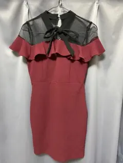 フリル付き赤ドレス Mサイズ 胸元