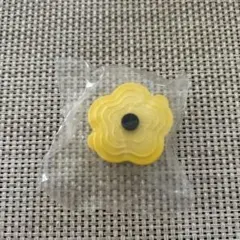 LE CREUSET ル・クルーゼ マグネット 花型 イエロー　非売品