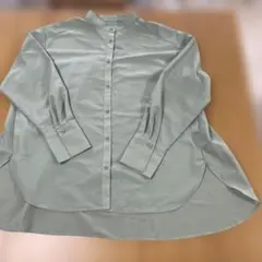 良品　GUシアーテントラインシャツMサイズ くすみグリーン系のサムネイル
