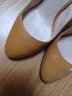 PRADA エナメル パンプス キャメルのサムネイル