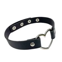 新品未使用 メタルハートチョーカー レザー ボタン 地雷系 パンク 輸入品